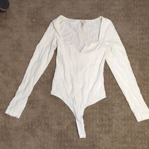 Elegant White Long Sleeve Bodysuit